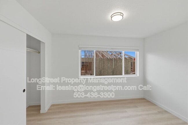 Building Photo - 826 S 19th St