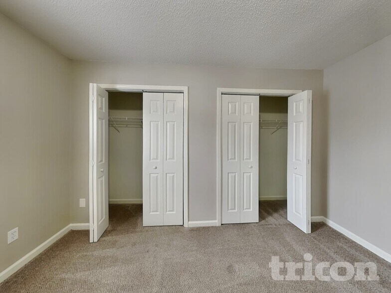 Building Photo - 4900 Valley Trail Ct
