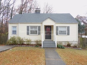 Building Photo - 2203 Maywood St