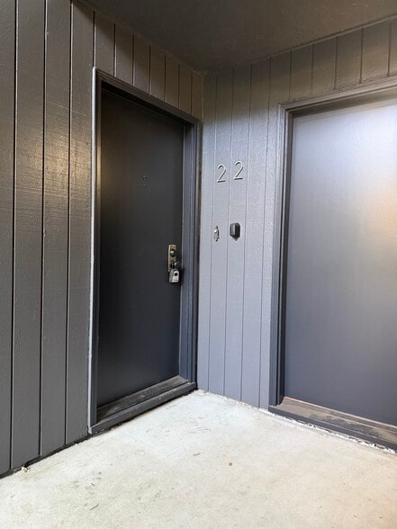 entry - 6555 SW Terri Ct