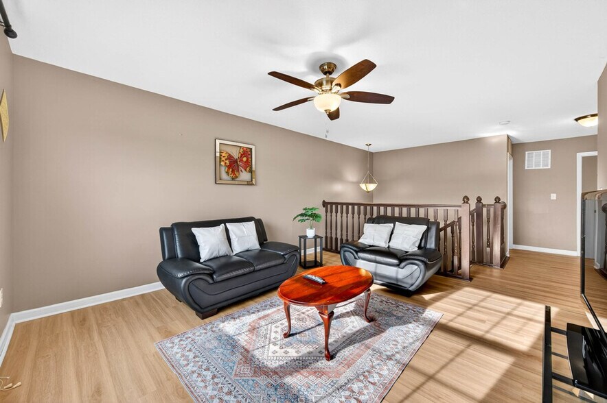 Building Photo - 1961 Creek Bank Dr