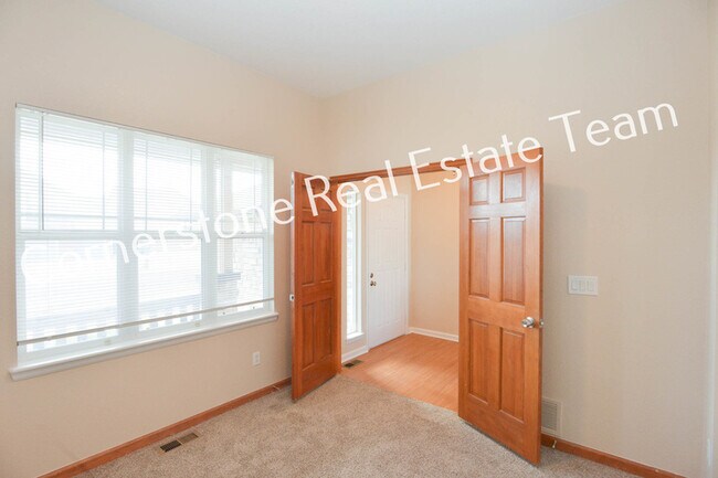 Building Photo - 5406 Gentle Wind Rd