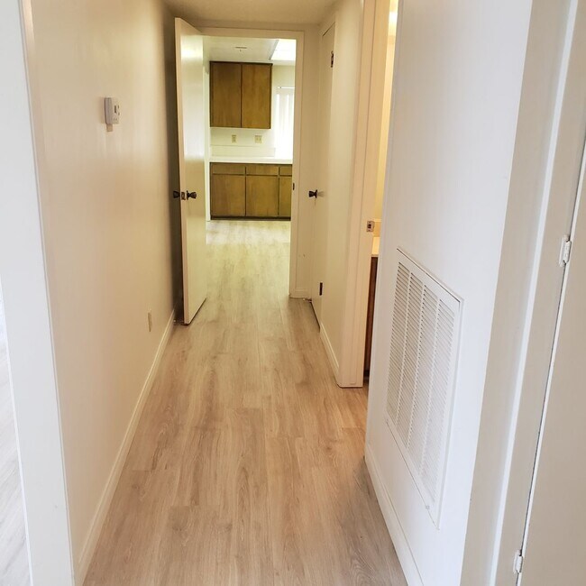 Building Photo - FANTASTIC SINGLE FAMILY RESIDENCE 4 Bedrooms, 2.5 Bathrooms HOME IN CANYON CREST!!! **((RESERVED))**