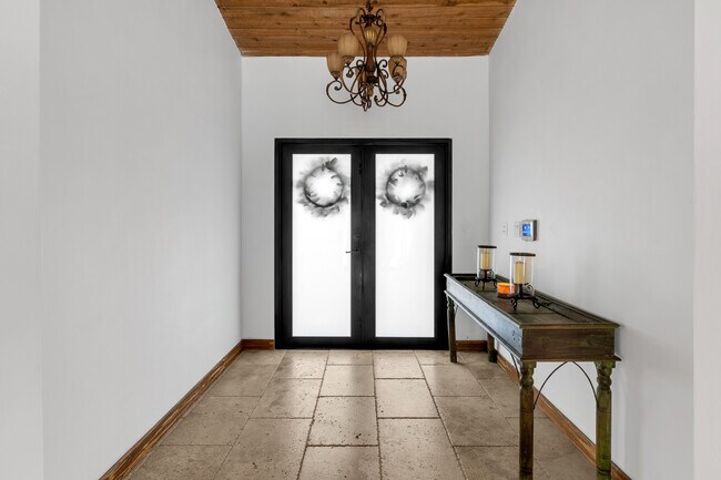 Building Photo - 13400 N Calusa Club Dr