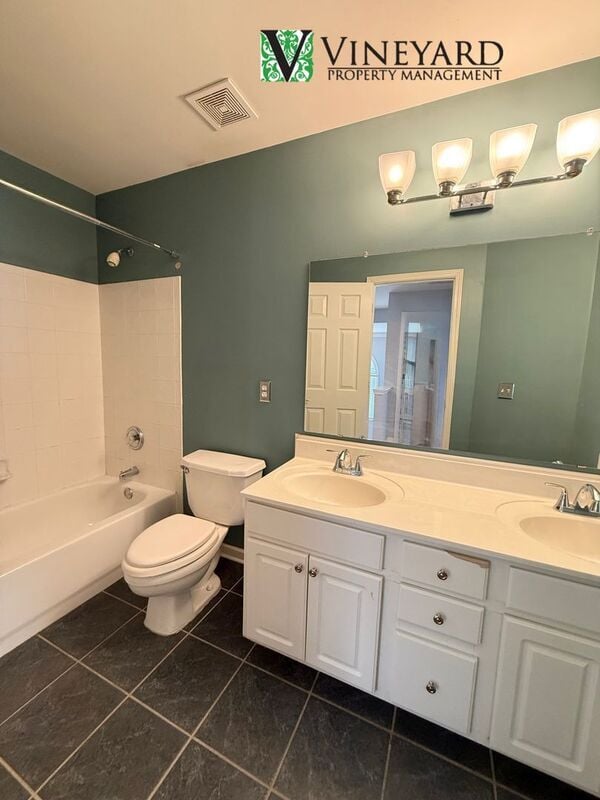 Building Photo - 3313 Hidden Trail Rd SE