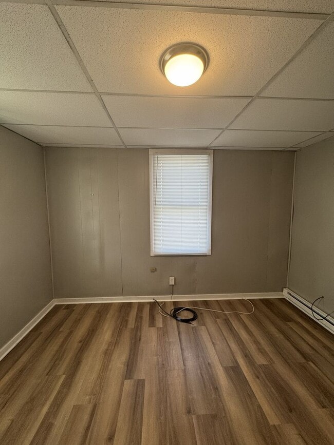 Building Photo - 6 Laurel Hill Ln