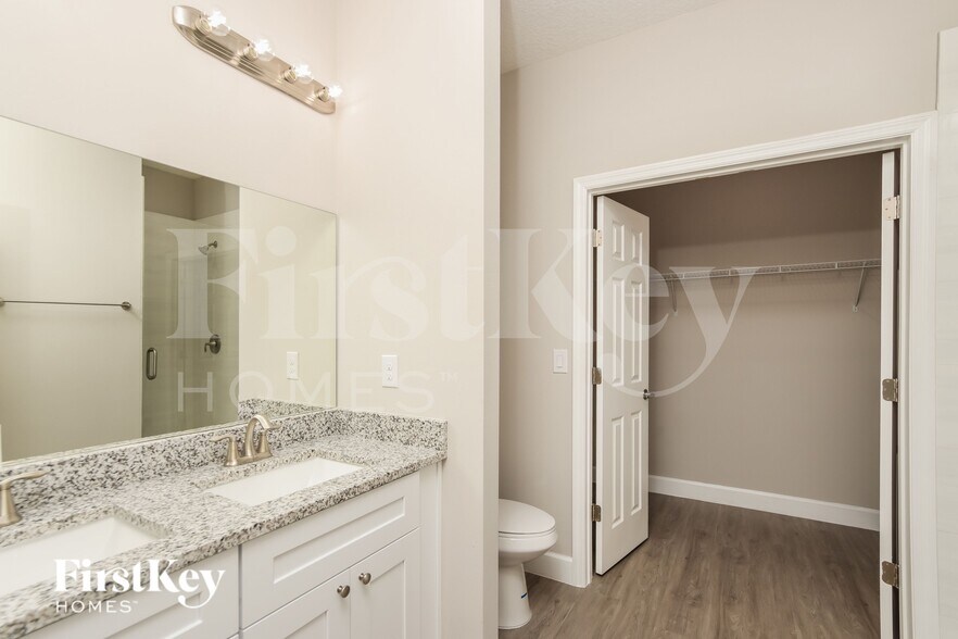 Building Photo - 541 Fellenz St