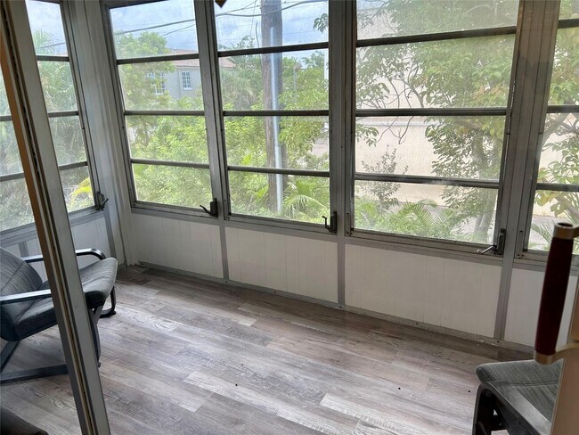 Building Photo - 2151 NE 68th St