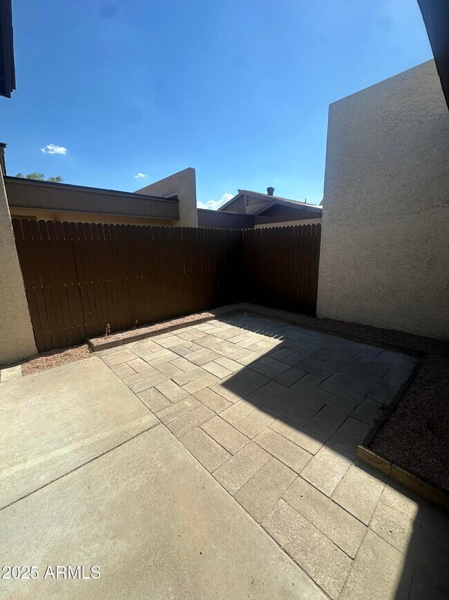 Building Photo - 8691 E Latham St
