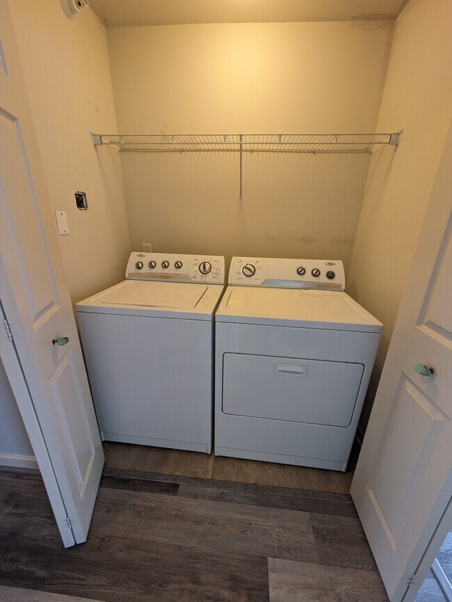 Building Photo - 3300 Hilton Rd