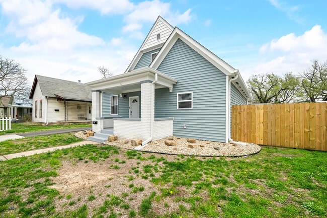 Building Photo - 1019 Central Ave