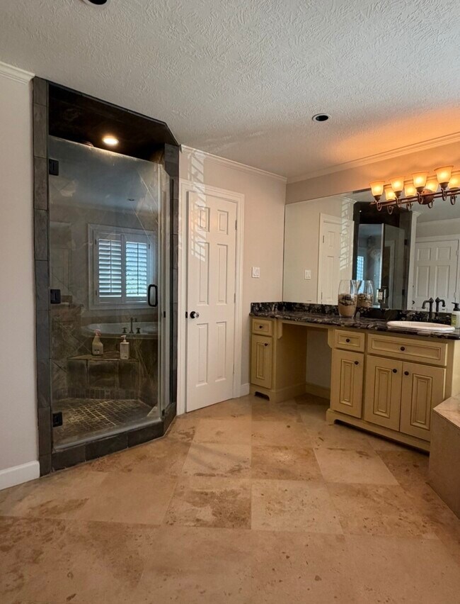 Building Photo - 3752 Rice Boulevard