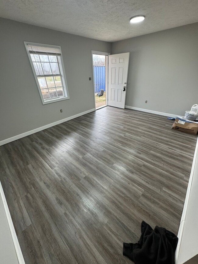 Building Photo - 1282 Fairground Rd