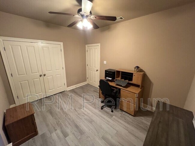 Building Photo - 4000 Mchugh Rd