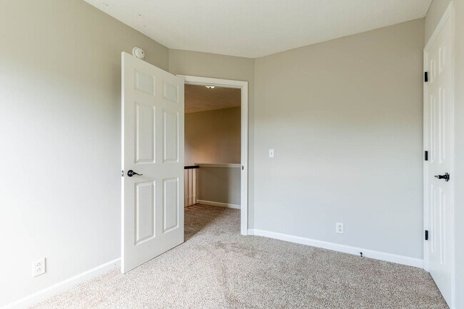 Building Photo - 5078 Cornelius Dr