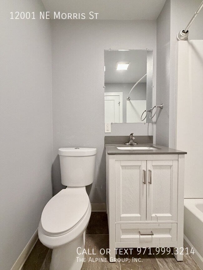 Building Photo - 12001 NE Morris St