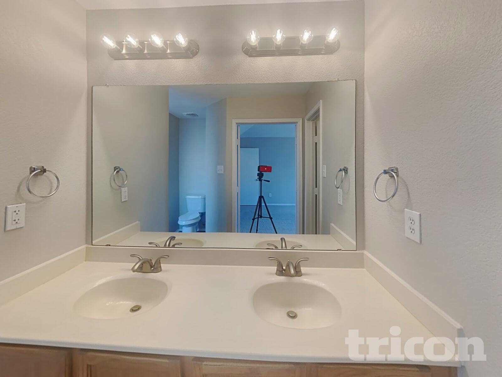 Building Photo - 932 Crowder Dr