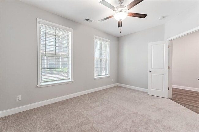 Building Photo - 5051 Pinckney Ln