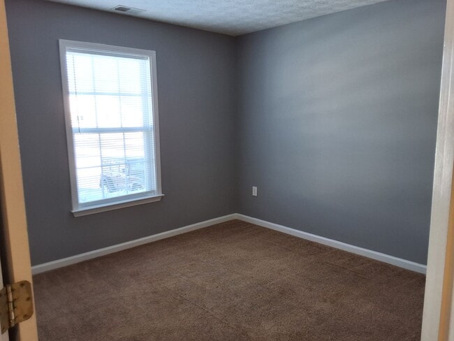 Building Photo - 101 Naples Ct