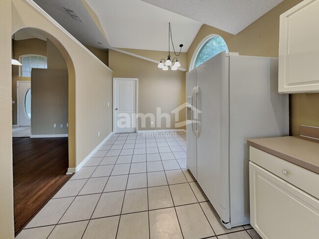 Building Photo - 1591 Crawford Dr