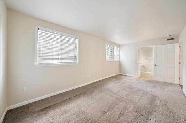 Building Photo - 711 San Anselmo Ave
