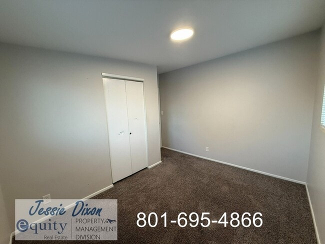 Building Photo - 364 Ann St