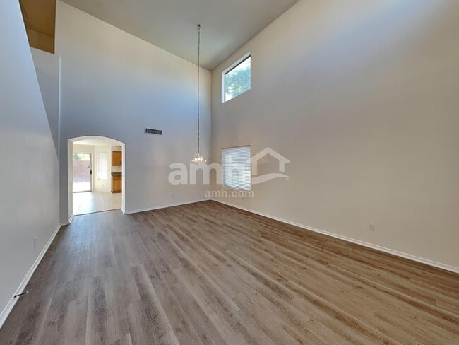 Building Photo - 2759 N 106th Ln