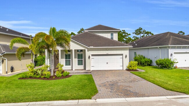 Building Photo - 4720 SW Ardsley Dr