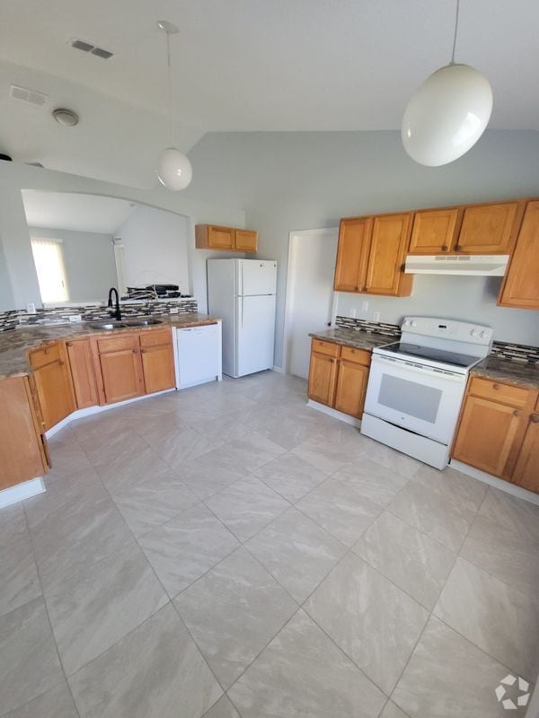 Building Photo - 1722 Redfin Way