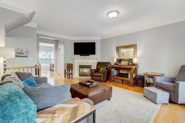 Building Photo - 3 bdrm, 3.5 bath Townhome on the Beltline in Grant Park!