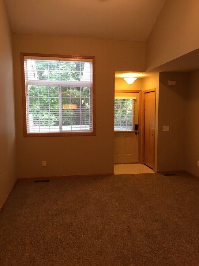 Living room - 8958 Spring Ln