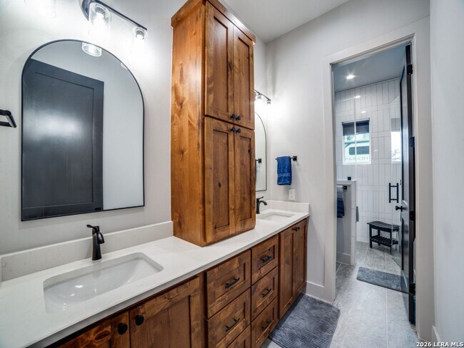 Building Photo - Great Custom Built Home at Atkins, TX