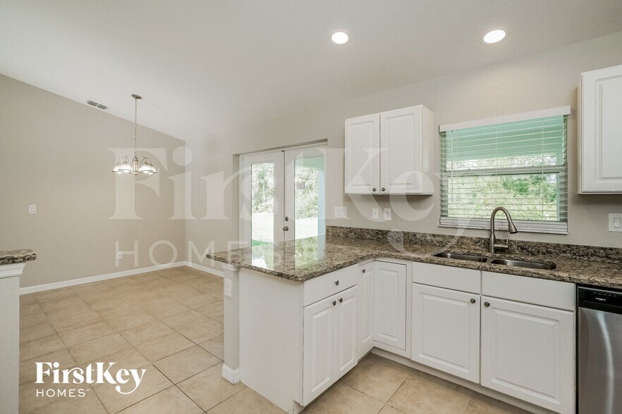 Building Photo - 3595 Gillot Blvd