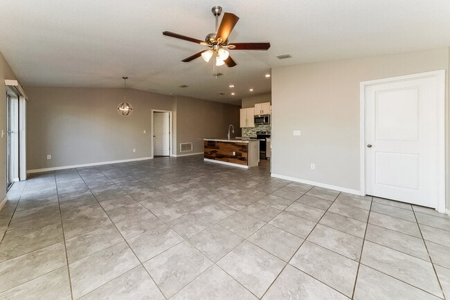 Building Photo - 1516 Climbing Dayflower Dr