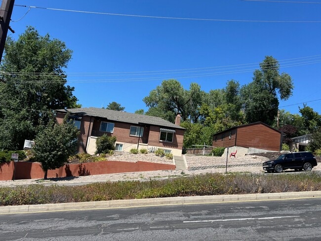 Building Photo - 1107 E 800 S
