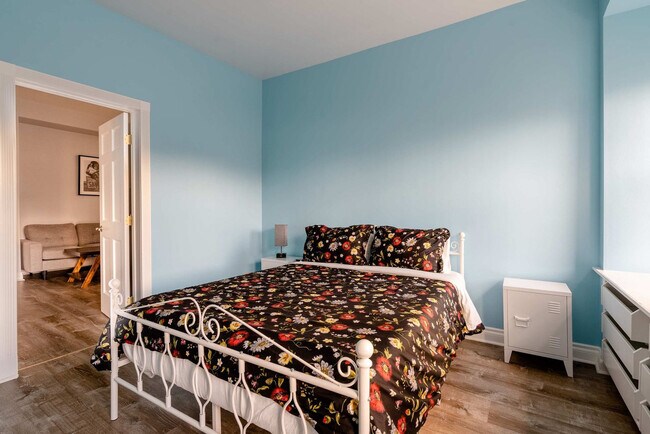 Building Photo - 4004 SE Division St