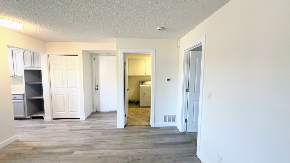 Building Photo - 3053 S Ursula Cir