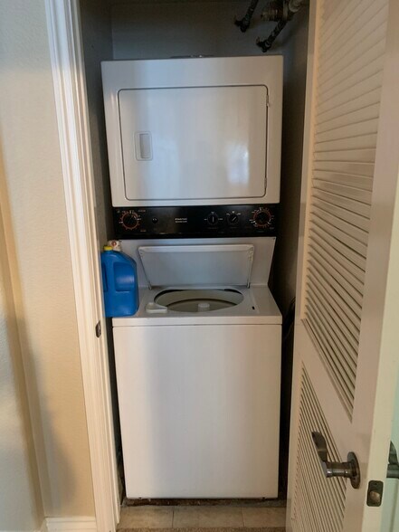 Building Photo - 4155 Executive Dr