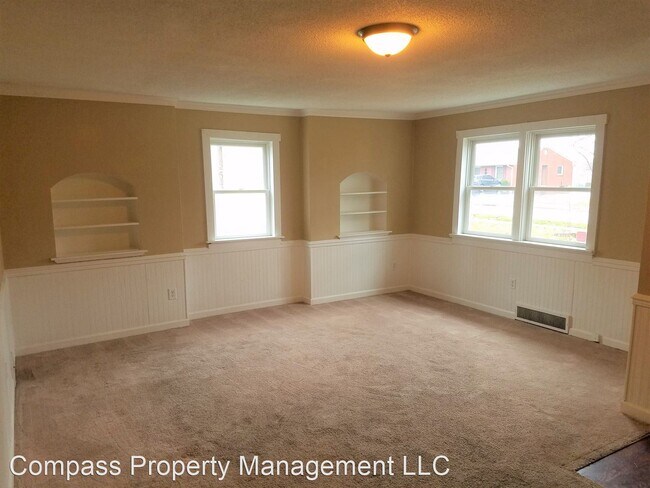 Building Photo - 3 br, 1 bath House - 412 W Main Street