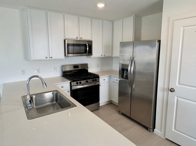Building Photo - 26710 Dalmatian Bellflower Dr