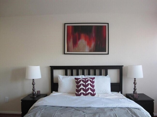 Building Photo - 3006 Thicket Path Way