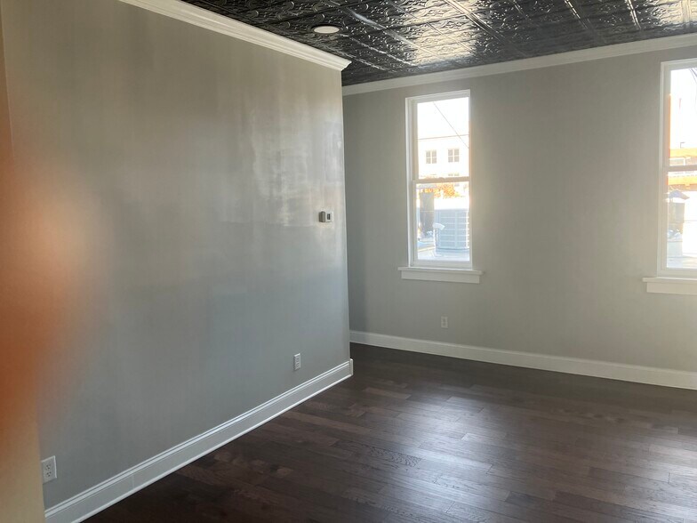 Building Photo - 118 E Sandusky St