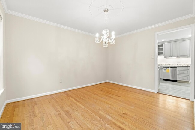 Building Photo - 1830 Clifdale Ct