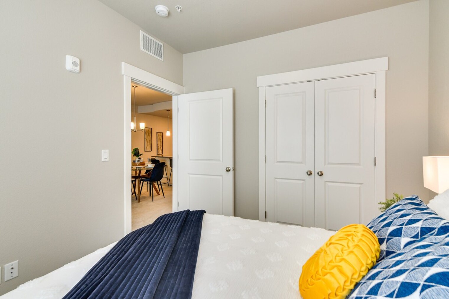 Building Photo - 4622 Hahns Peak Dr