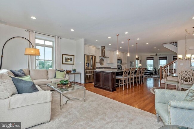 Building Photo - 9124 Kenway Ln