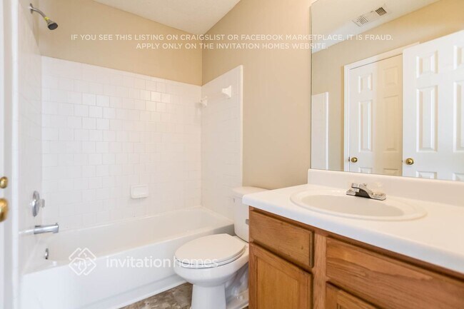 Building Photo - 1609 Heyford Cir NW