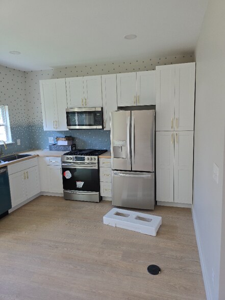 Building Photo - 4305 Ave S