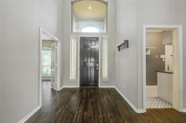Building Photo - 7238 Thelfor Ct