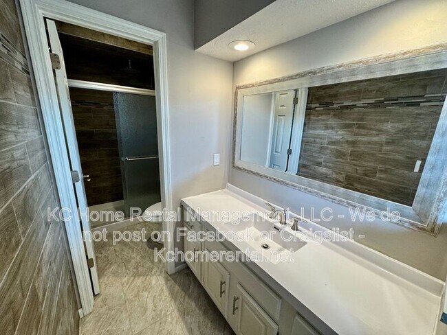 Building Photo - 9817 W 83rd Terrace