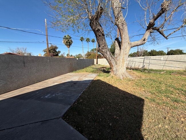 Building Photo - Spacious 4 Bed 3 Bath Single-Level Home | RV Gate | Huge Yard | Bright Open Layout